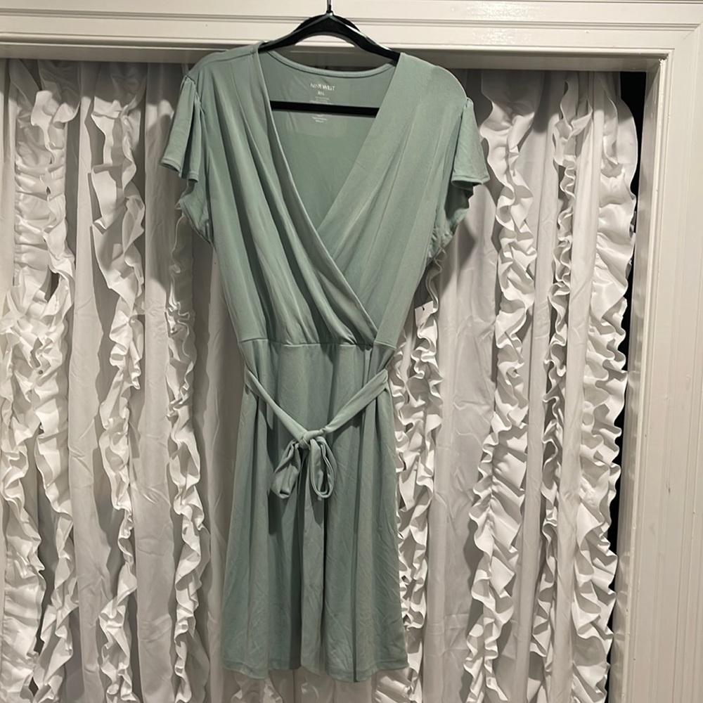 NWT- Nine West sea foam green dress XXL